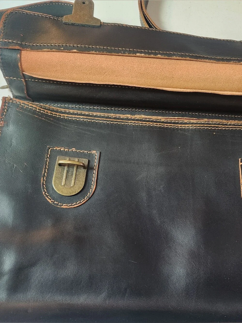 CAMPOMAGGI TEODORANO Briefcase! Distressed Smooth Leather.